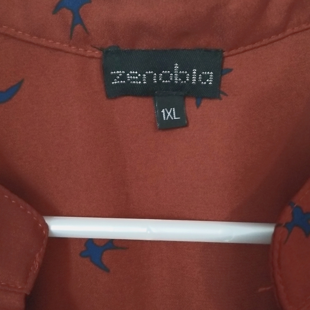 Zenobia misses blouse - Picture 2 of 4